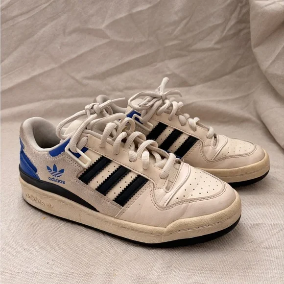 Adidas 	FORUM LOW SHOES Cream and Blue Sneakers - Picture 3 of 6